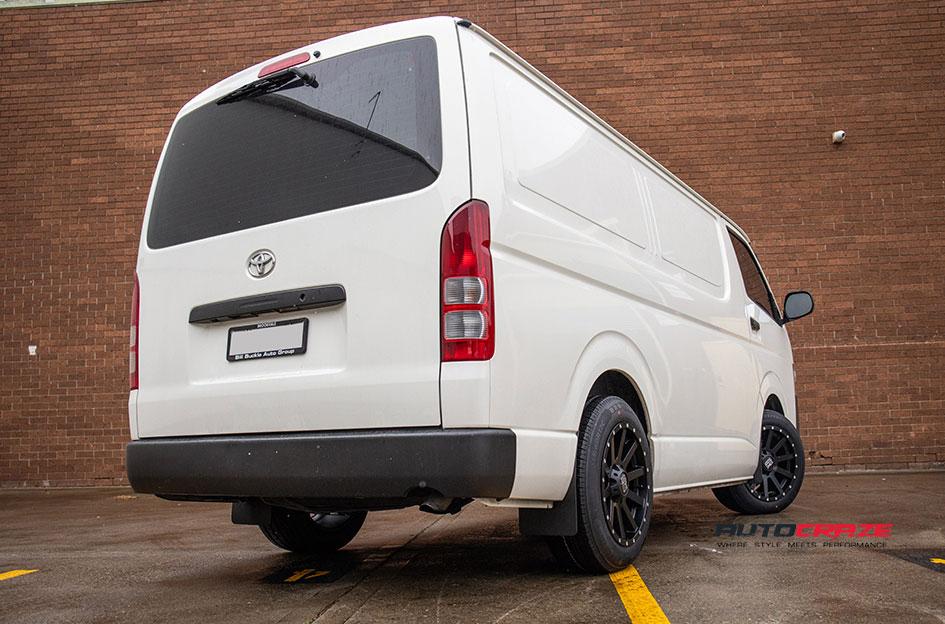 TOYOTA-HIACE-HEIST-SATIN-BLACK